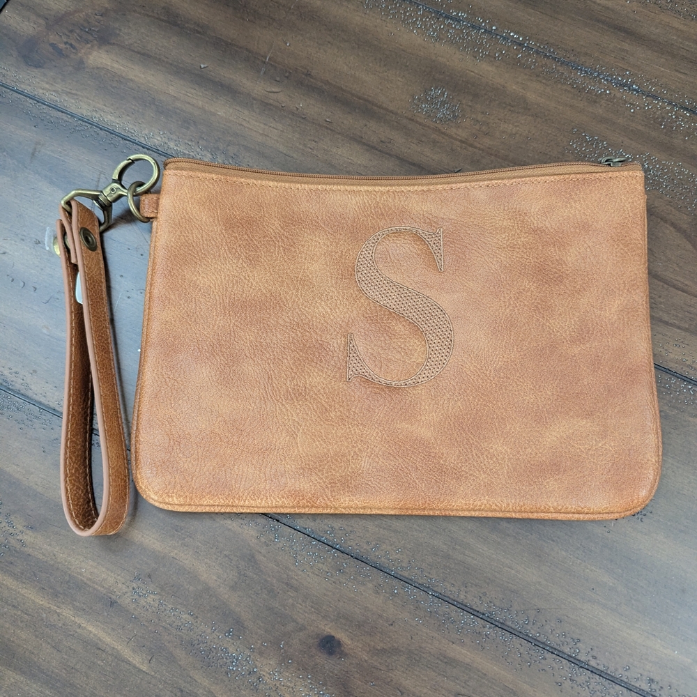 Tan Leather Thirty-One Wristlet With S Monogram - NWOT